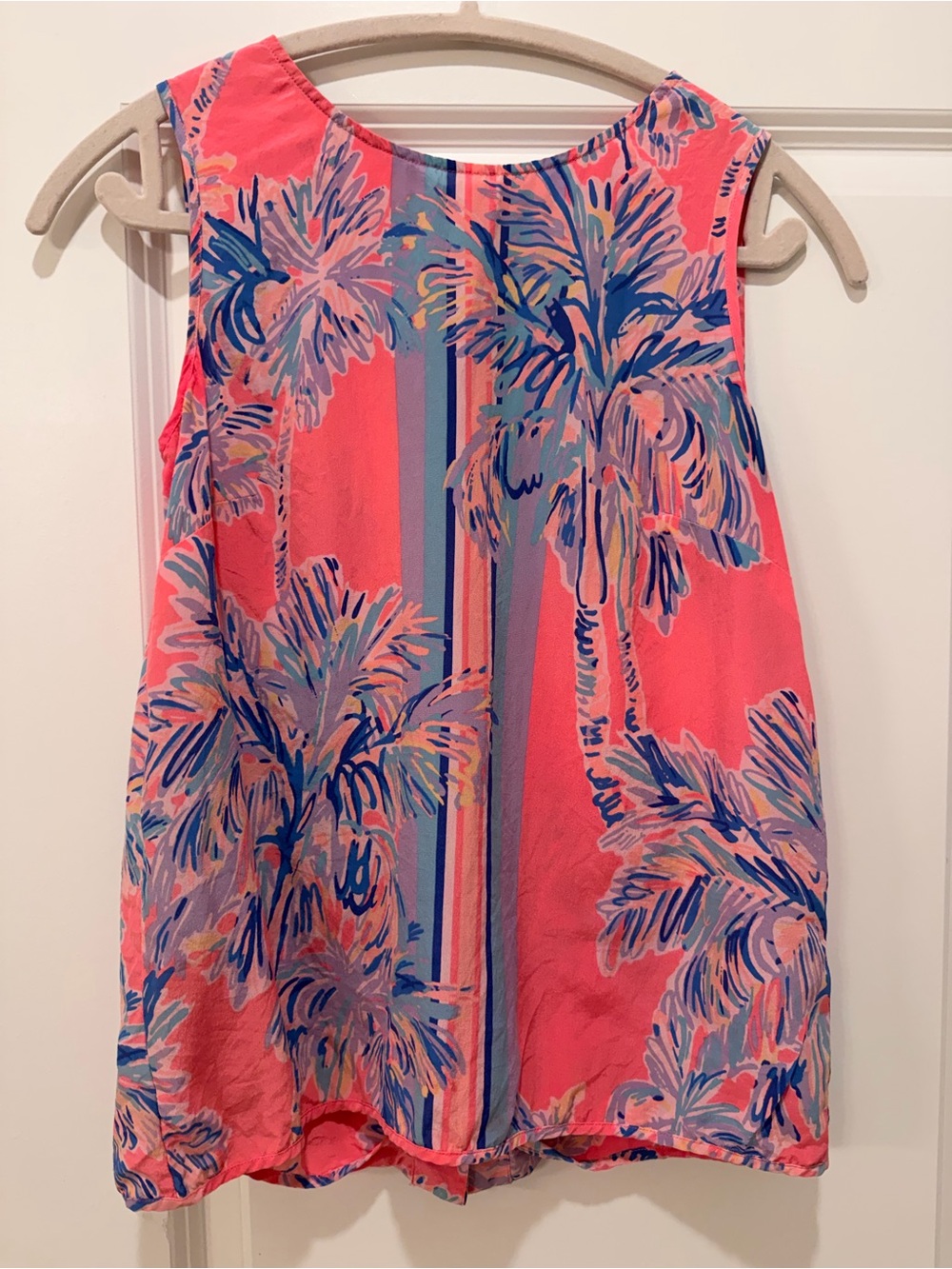 100% silk Lilly Pulitzer Coral Tank with Blue & Pink Palm Print